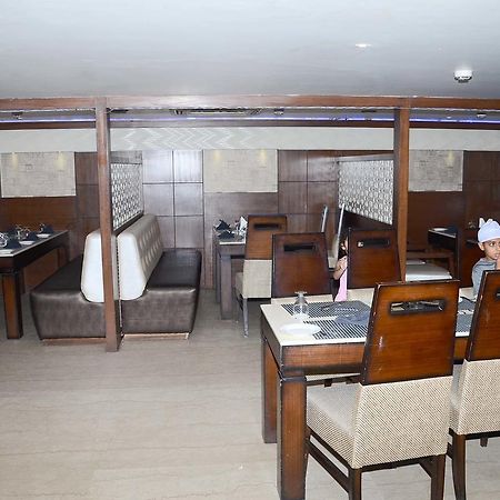 Hotel Opulence Pathankot Luaran gambar
