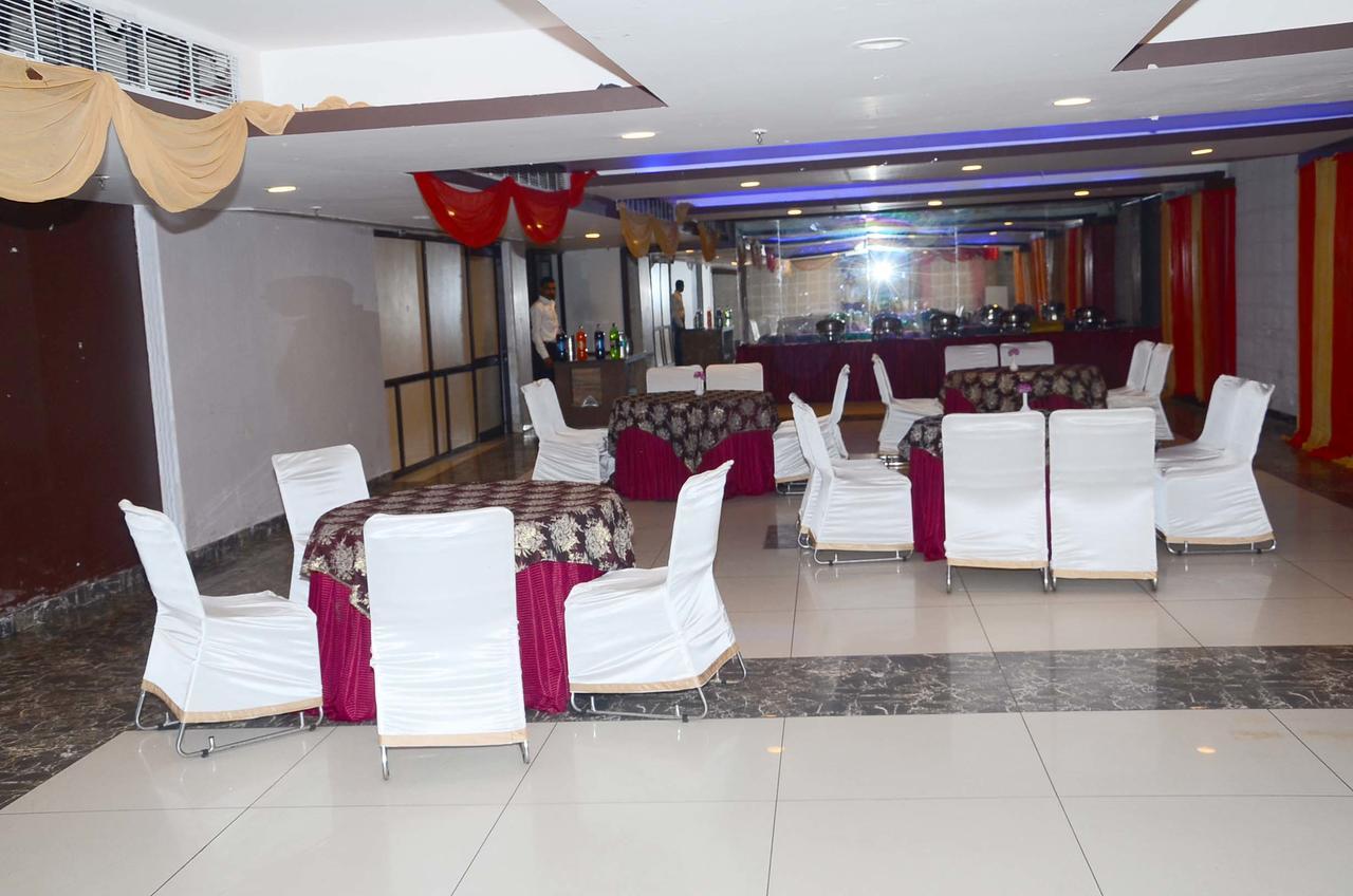 Hotel Opulence Pathankot Luaran gambar